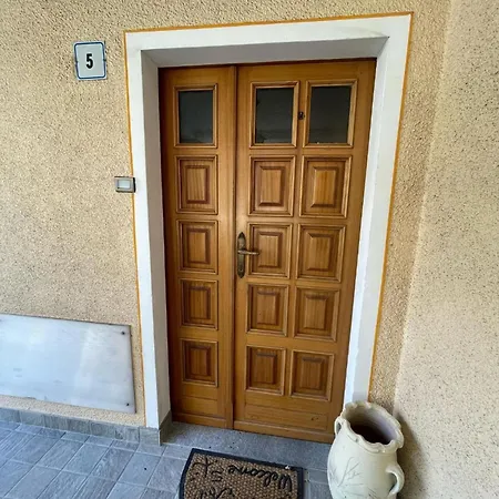 A Casa Di Zio Zeffy 아파트 *